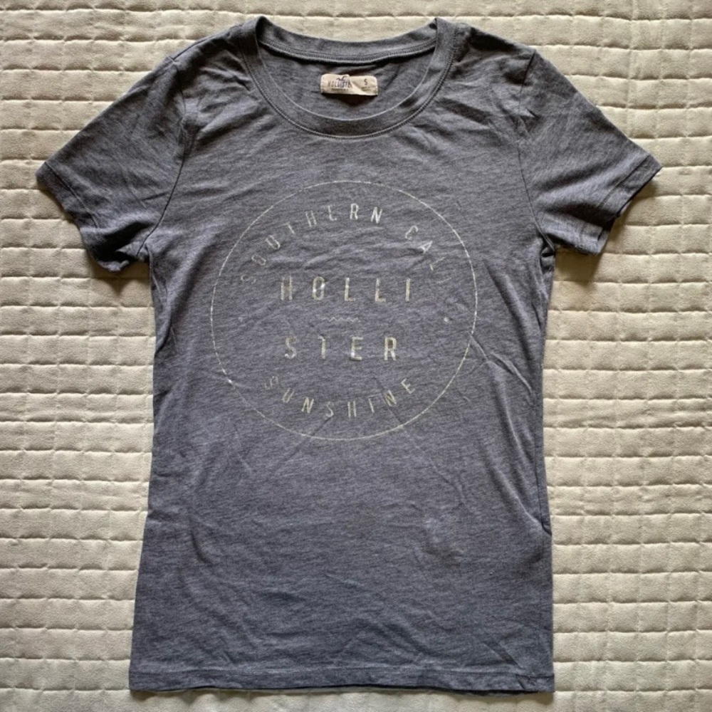 Women’s Hollister Grey T-Shirt, Size S